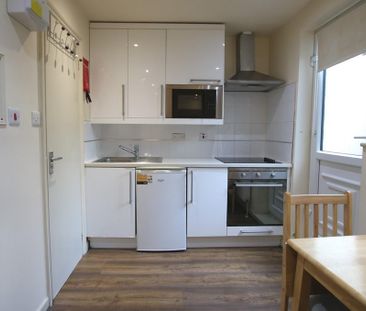 Studio to rent - Photo 3