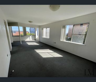 2/88 Tyrrell Street, The Hill, NSW 2300 - Photo 4