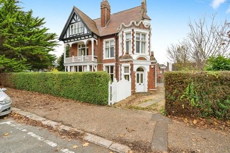 Cliff Avenue, Cromer - Photo 3