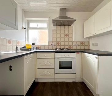 2 bedroom semi-detached bungalow to rent - Photo 6