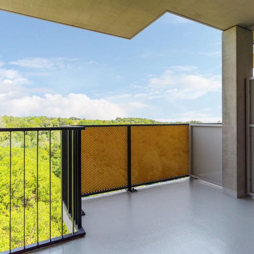 Atemberaubender Fernblick – pure Entspannung auf dem großzügigen Balkon garantiert. - Photo 1