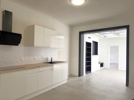 Gerenoveerde woning met 2 slaapkamers en stadstuin. - Photo 3