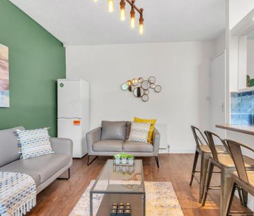 1 bedroom in a house share to rent - Photo 6