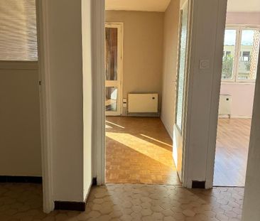 Location Appartement 2 pièces 41m² VILLEURBANNE 69100 - Photo 3