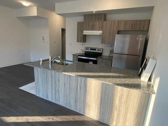 For Lease - 135 Turnberry Lane, Barrie, Ontario - Photo 1