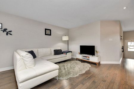 For Lease - 356 Axis Way, Orleans - Convent Glen and Area, Ontario - Photo 3