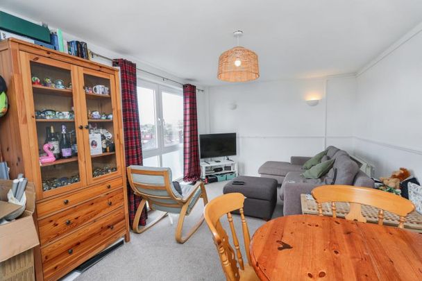 Maple Road, Surbiton - 2 bedrooms Property for lettings - Seymours - Photo 1