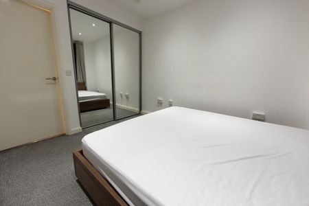 2 Bed Flat, Joiner Street, M4 - Photo 3