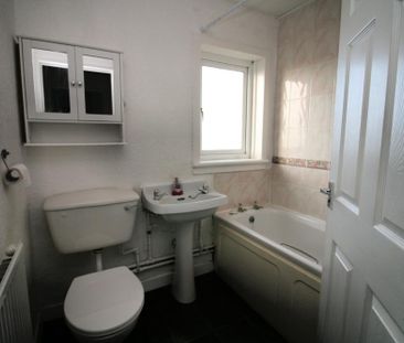 2 bedroom terraced house to rent - Photo 6