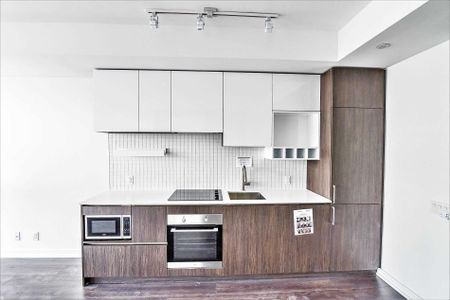 For Lease - 5 Buttermill Avenue Unit# 4701, Vaughan, Ontario - Photo 5