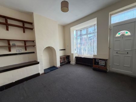 2 Bedroom Mid Terraced House For Rent - Photo 5