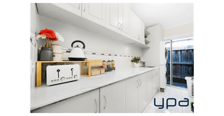 A Stunning Family Home in the Alamanda School Zone !! - Photo 4