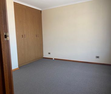 GREAT LOCATION - WALKING DISTANCE TO TEA TREE PLAZA & OBAHN - Photo 2