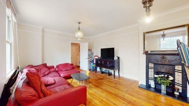 Two Bedroom With Private Garden Flat - Photo 1