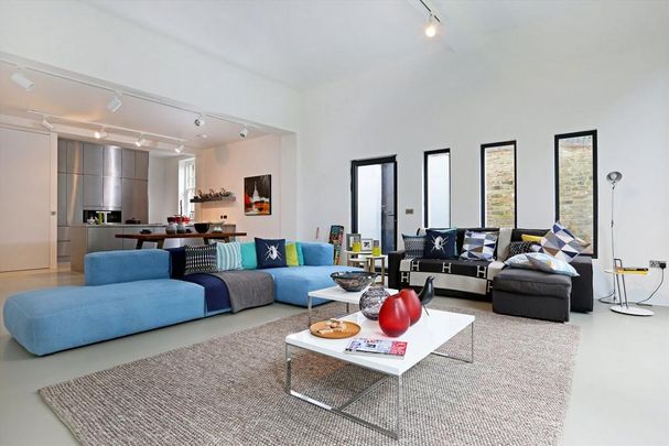 5 bedroom detached house to rent - Photo 1