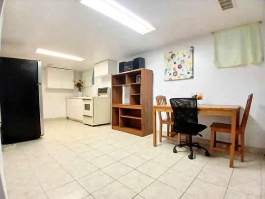 For Lease - 931 Pape Avenue Unit# Lower, Toronto, Ontario - Photo 1