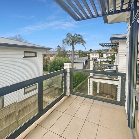 1 Bedroom Apartment in East Tamaki / Botany - Photo 1