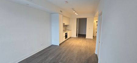 For Lease - 2 Erskine Road Unit# 811, Mississauga, Ontario - Photo 3