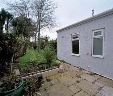 2 bedroom semi-detached house to rent - Photo 3