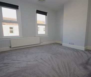 3 bedroom house to rent - Photo 2