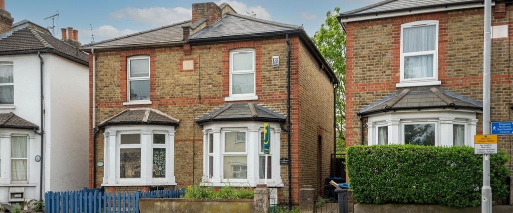 Maisonette to rent - Photo 1