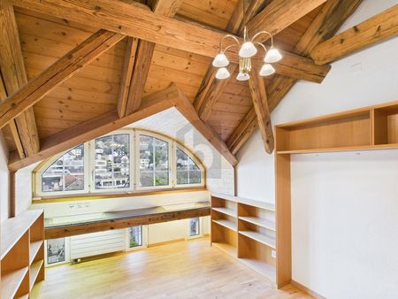 OLD BUILDING CHARM CENTRAL NEAR RAILWAY STATION - Foto 3