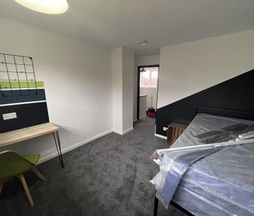 1 bedroom house of multiple occupation to rent - Photo 2