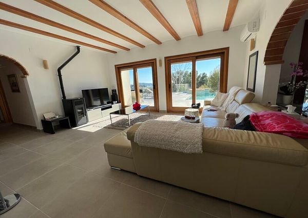 3 Bed Luxury Villa Moraira – Long Term