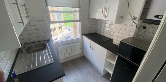 Studio Flat, Kennington Lane, SE11 - Photo 2