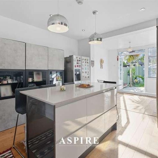 Park Lane, Southend-on-sea, SS1 - Photo 1