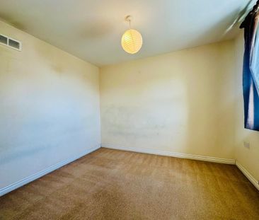 3 bedroom end of terrace house to rent - Photo 3