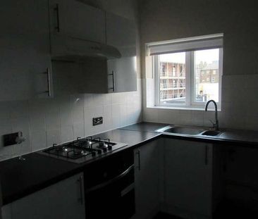 Central Parade, Herne Bay, CT6 - Photo 4