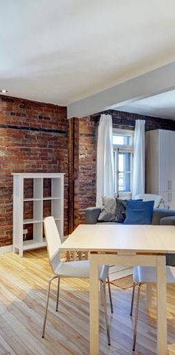 Loft entièrement meublé à louer Vieux-Québec décembre 2025 - Photo 1