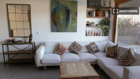 4 room luxury Flat for rent in La Condomina, Valencia - Photo 2