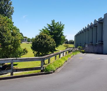 PAPATOETOE - Shirley Road 3 Bedroom Townhouse - Photo 4