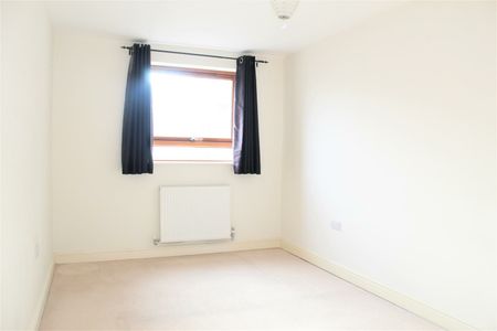 North Star Boulevard, Greenhithe, DA9 9UJ - Photo 3