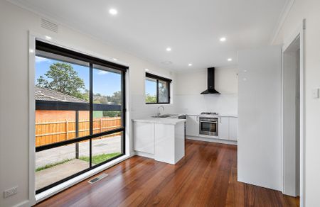 63 Manchester Road, Mooroolbark - Photo 3