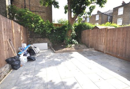 One Bedroom Flat to rent in London - Photo 4