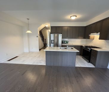 For Lease - 111 Hilts Drive, Richmond Hill, Ontario - Photo 5