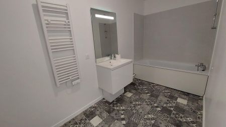 location Appartement T2 DE 47.7m² À MELUN - Photo 3