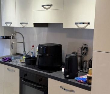 Appartement te huur in Dilbeek voor € 840 met 1 slaapkamer - Photo 2