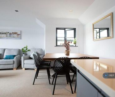 4 bedroom terraced house to rent - Photo 6