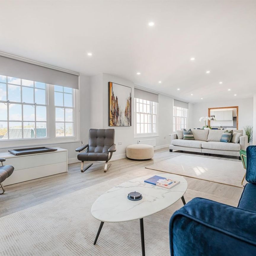 Finchley Road, St. John's Wood, London - Photo 1