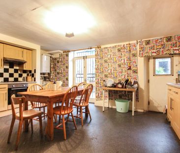 Victoria Road, Hyde Park - Photo 3