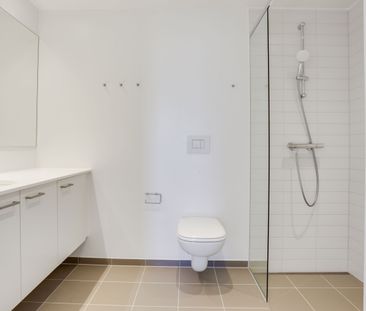 Velbeliggende 3 værelses seniorbolig med stort badeværelse, privat ... - Photo 2