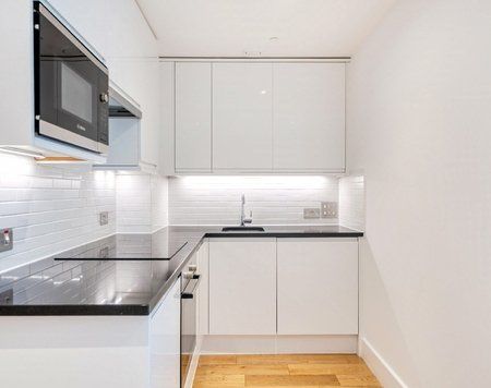 Sutton Court Road, Sutton, SM1 - Photo 2