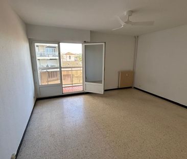 Appartement à louer 1 pièce • 33 m 2 Nîmes - Photo 2