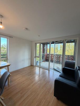 3 bedroom flat to rent - Photo 1