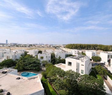 Sea View | Spacious | Fully Furnished - Photo 6