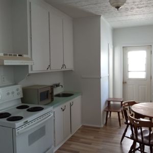 4/2 Rénové, Meublé, Libre Au 1erjuillet - Photo 2